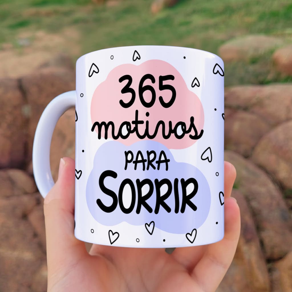Arte para caneca 365 motivos uso exclusivo de quem vai ser vovó e vovô com corações e formas em cores suaves e espaço para personalizar o ano