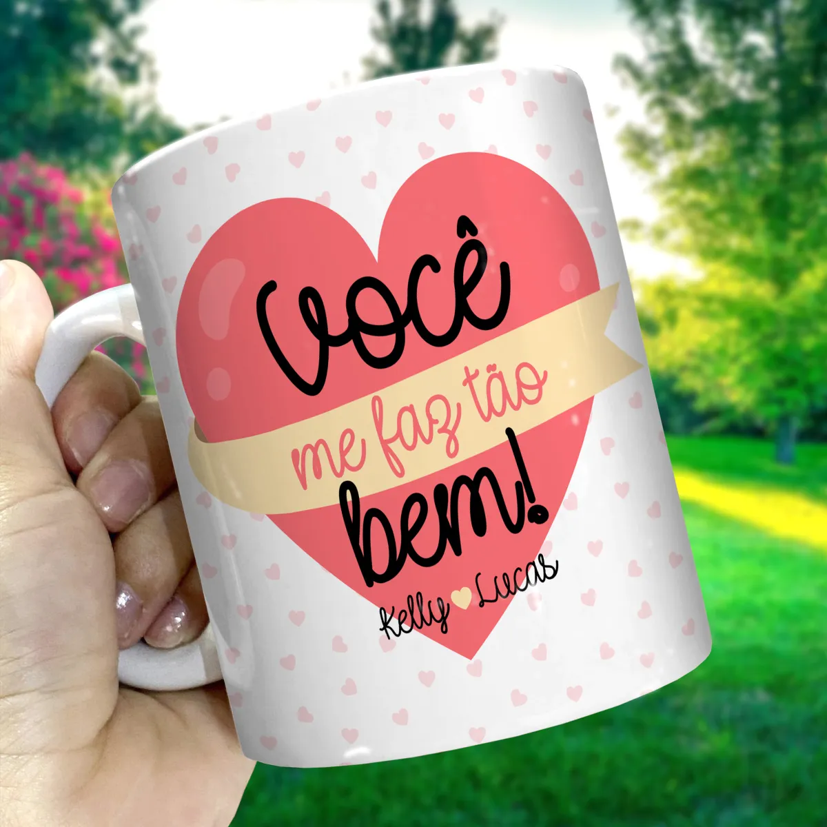 arte para caneca namorados você me faz tão bem com coração rosado e espaço para nomes do casal